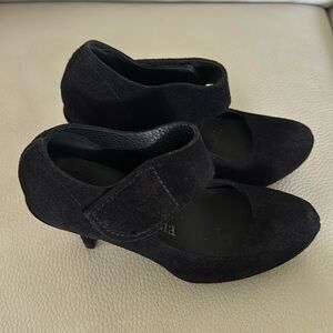 Pedro Garcia 36.5 Mary Jane High Loreen Heels. Suede, perfect condition.